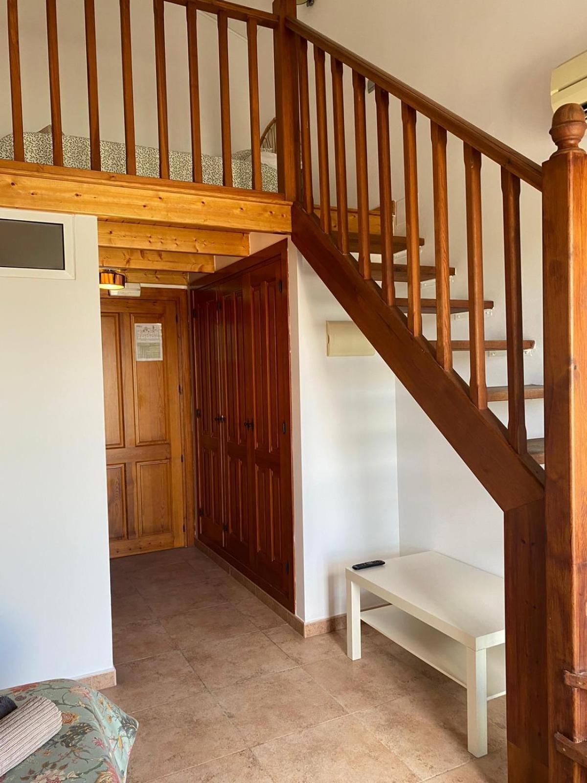 Hostal Espai Mediterrani Puebla de Vallbona Εξωτερικό φωτογραφία