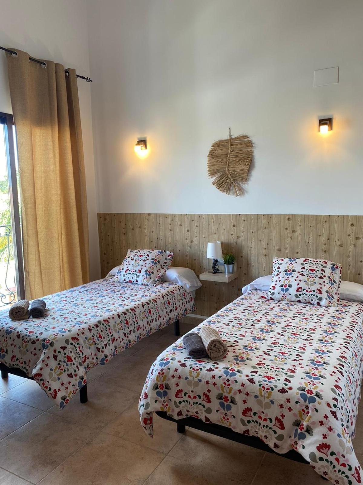 Hostal Espai Mediterrani Puebla de Vallbona Εξωτερικό φωτογραφία